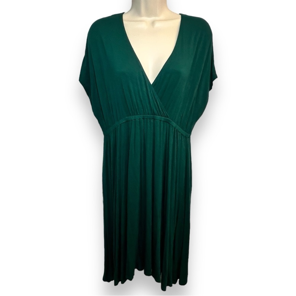 Amazon Essentials Women’s Surplice Dress Jade Green Size Large